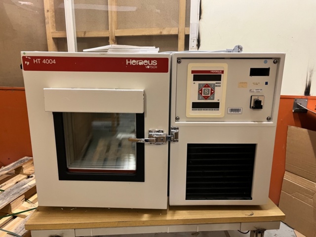 1285942-1 Environmental test chamber Heraeus HT4004