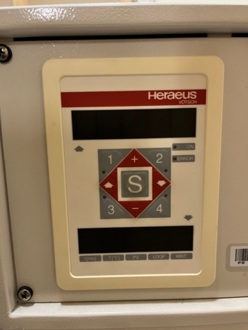 1285942-3 Environmental test chamber Heraeus HT4004