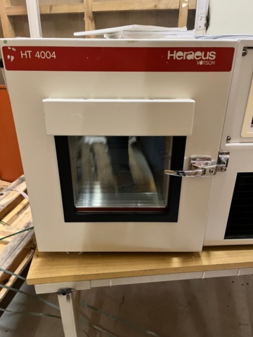 1285942-5 Environmental test chamber Heraeus HT4004