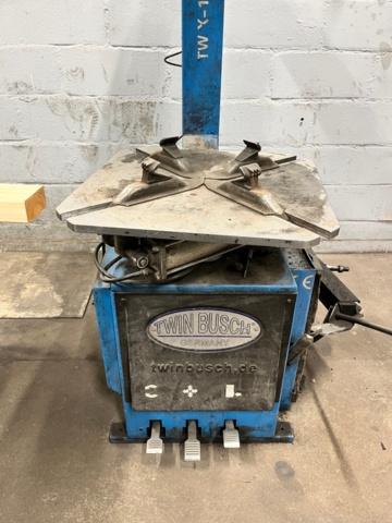 1285970-2 Tire mounting machine and balancing machine