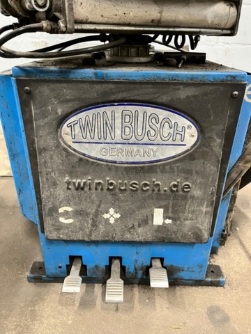 1285970-4 Tire mounting machine and balancing machine