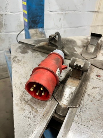 1285970-11 Tire mounting machine and balancing machine