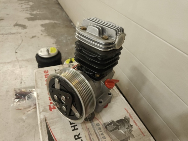 1267356-9 Auxiliary air kit and compressor - New