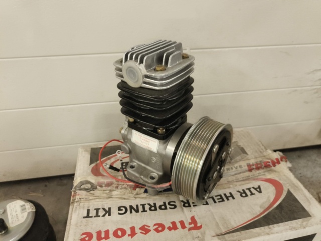 1267357-9 Auxiliary air kit and compressor - New