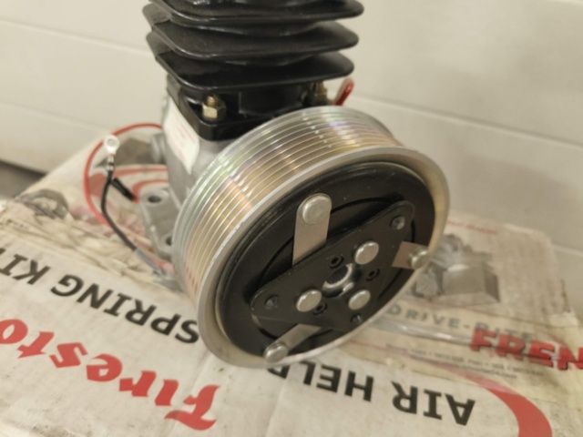 1267357-10 Auxiliary air kit and compressor - New