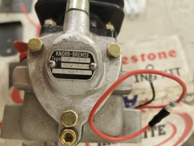 1267357-11 Auxiliary air kit and compressor - New