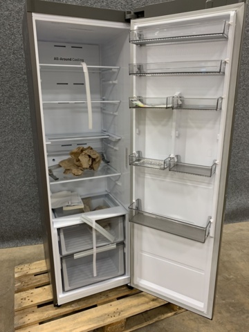 1281826-17 Refrigerator Samsung RR39C7BG7S9