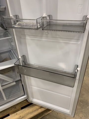 1281826-19 Refrigerator Samsung RR39C7BG7S9