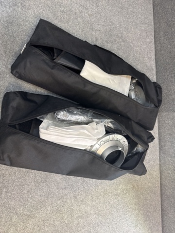 1240590-13 Fotopaket med 4 ljusstativ, 2 kamerastativ, 2 videolampor och 2 softboxar