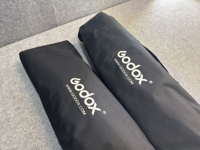 1240590-15 Fotopaket med 4 ljusstativ, 2 kamerastativ, 2 videolampor och 2 softboxar