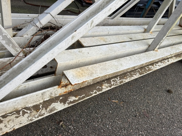 1136767-8 Roof trusses metal approx. 40 meters