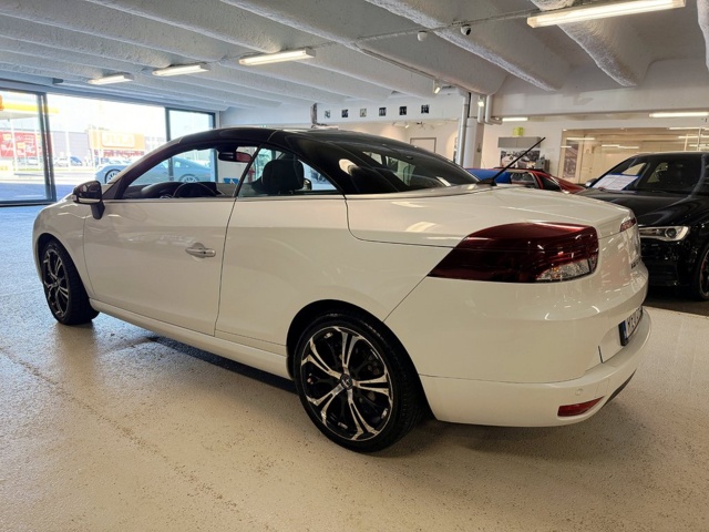 482053-3 Renault Mégane Coupé-Cabriolet 1.9 dCi Manual, 130hp, 2011