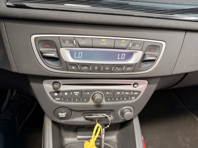 482053-13 Renault Mégane Coupé-Cabriolet 1.9 dCi Manual, 130hp, 2011