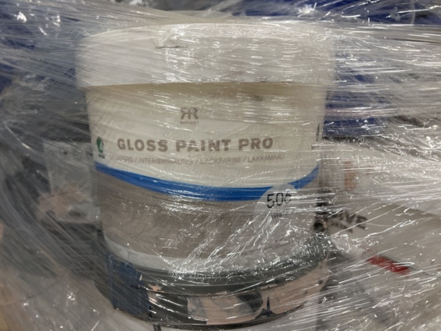 1287919-5 Pallet with paint & oil