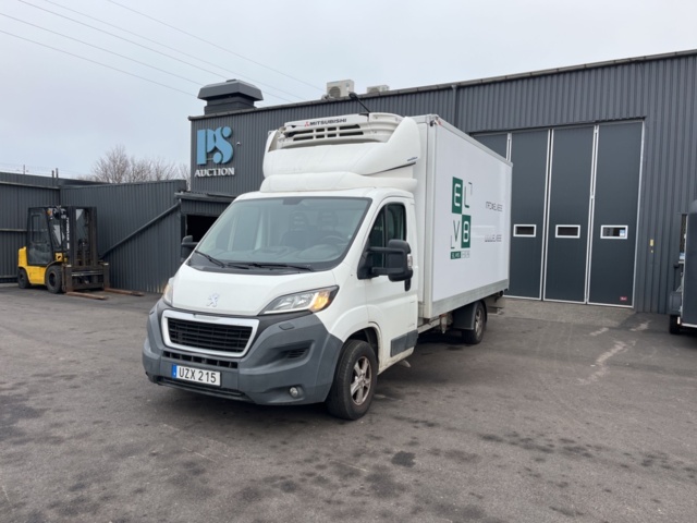 1205595-1 Van Peugeot Boxer Chassis Cab 335 3.0 HDi Manual, 177hp, 2016