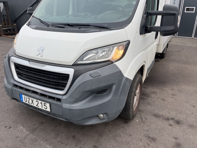 1205595-12 Van Peugeot Boxer Chassis Cab 335 3.0 HDi Manual, 177hp, 2016