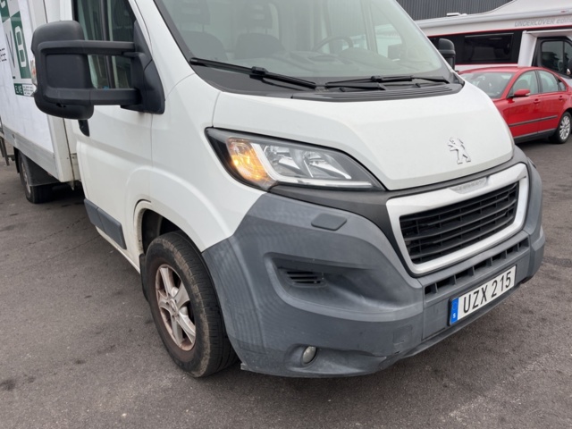 1205595-14 Van Peugeot Boxer Chassis Cab 335 3.0 HDi Manual, 177hp, 2016