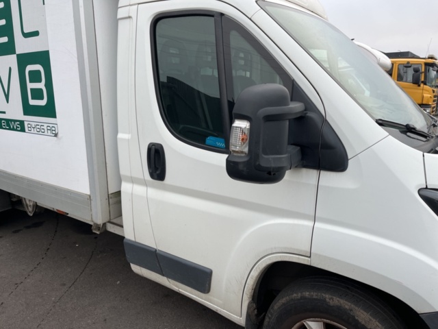 1205595-16 Van Peugeot Boxer Chassis Cab 335 3.0 HDi Manual, 177hp, 2016