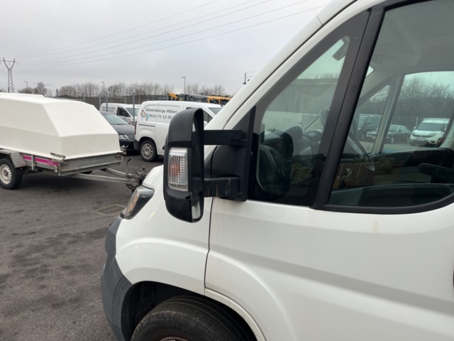 1205595-23 Van Peugeot Boxer Chassis Cab 335 3.0 HDi Manual, 177hp, 2016