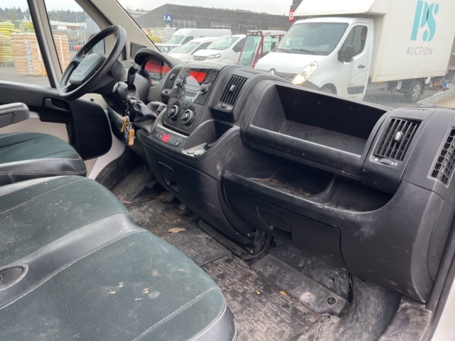 1205595-34 Van Peugeot Boxer Chassis Cab 335 3.0 HDi Manual, 177hp, 2016