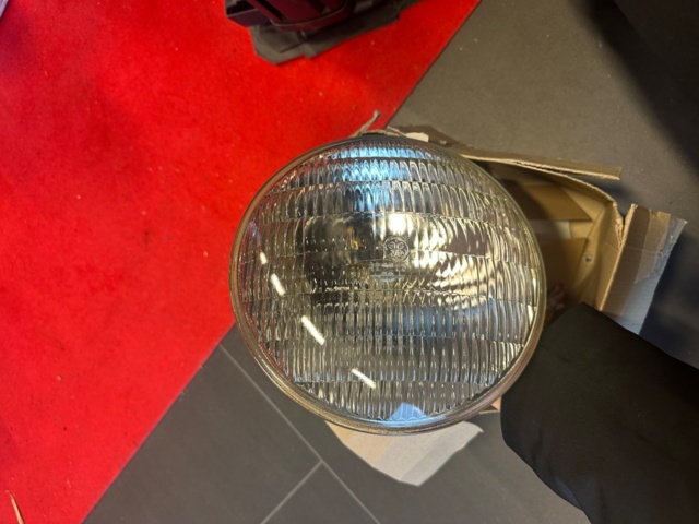 1286825-7 Spotlight Selecon Rama 175-7" Fresnel