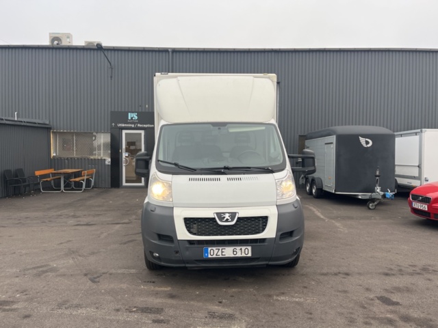 1205594-2 Van Peugeot Boxer Chassis Cab 335 2.2 HDi Manual, 150hp, 2013