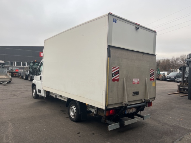 1205594-7 Van Peugeot Boxer Chassis Cab 335 2.2 HDi Manual, 150hp, 2013