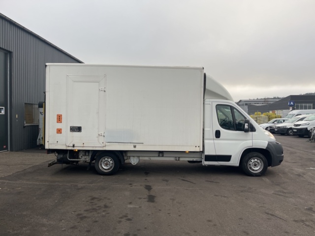 1205594-4 Van Peugeot Boxer Chassis Cab 335 2.2 HDi Manual, 150hp, 2013