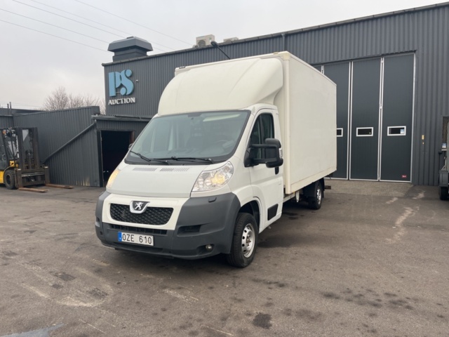 1205594-1 Van Peugeot Boxer Chassis Cab 335 2.2 HDi Manual, 150hp, 2013