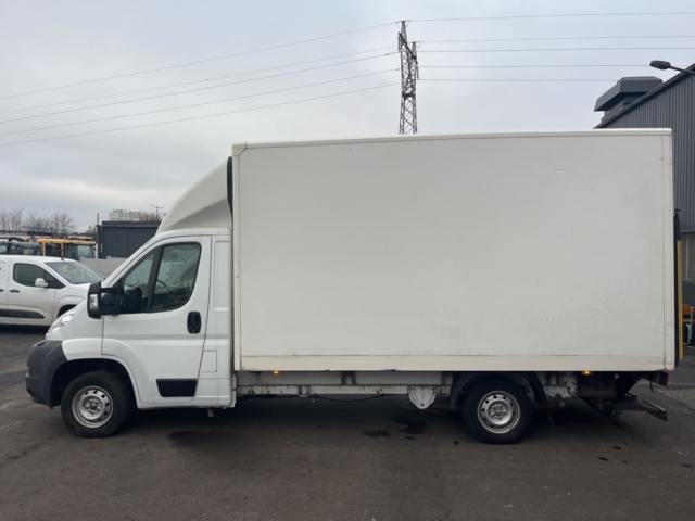 1205594-8 Van Peugeot Boxer Chassis Cab 335 2.2 HDi Manual, 150hp, 2013