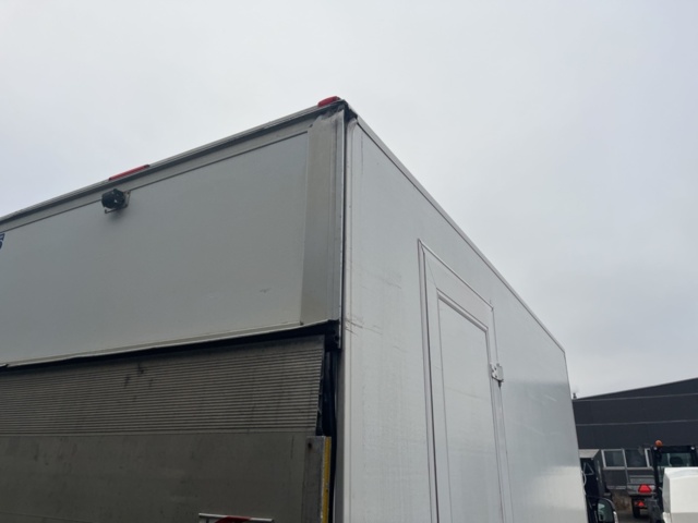 1205594-21 Van Peugeot Boxer Chassis Cab 335 2.2 HDi Manual, 150hp, 2013