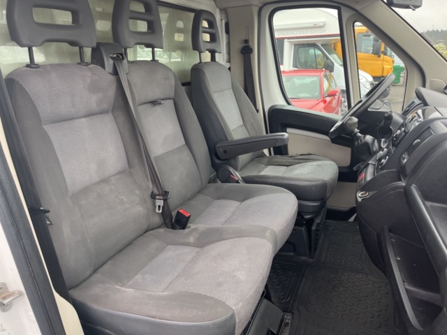 1205594-28 Van Peugeot Boxer Chassis Cab 335 2.2 HDi Manual, 150hp, 2013