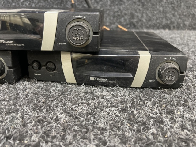 1288303-3 AKG SR4000 Stationary Receiver (3 pcs) + PT4500 + microphone HT4000 + AKG C 535 WL1