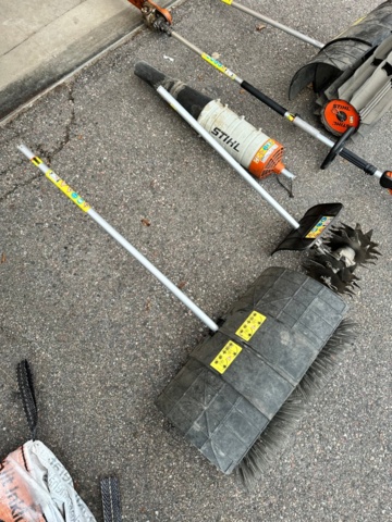 1169354-3 Stihl KM 130 R with tools