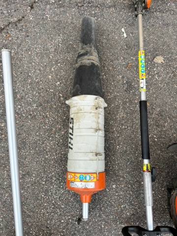 1169354-7 Stihl KM 130 R with tools