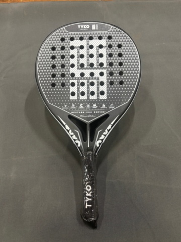 1291594-2 Padelrack Empire Black kit. FRI FRAKT.