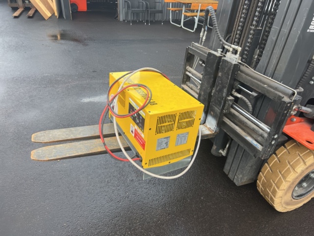 1245151-9 Electric forklift with charger - Noblelift FE4P25N -2022