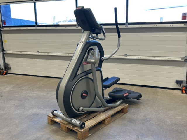 1249346-1 Crosstrainer Star Trac -2008