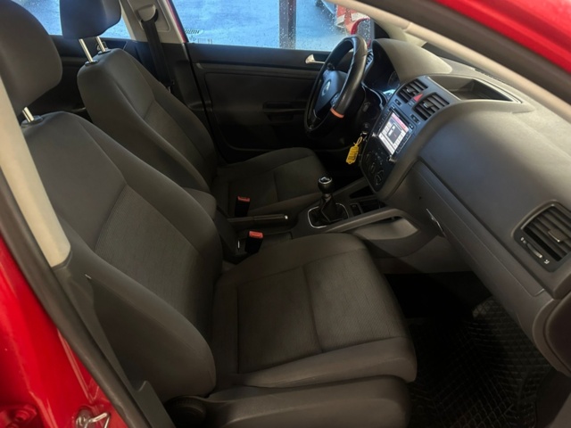 485470-10 Volkswagen Golf 5-door 1.4 TSI Manual, 140hp, 2008