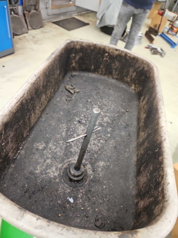 1293724-3 Waste oil cart