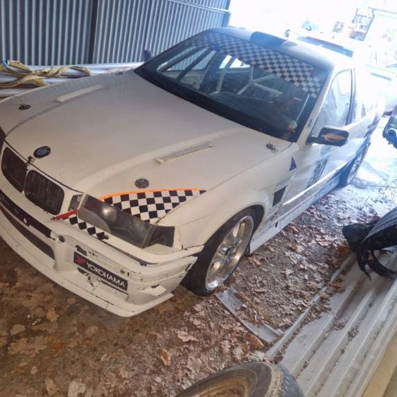 1286223-1 BMW 325i Sedan Manuell, 192hk, 1991 Banbil/Cup bil