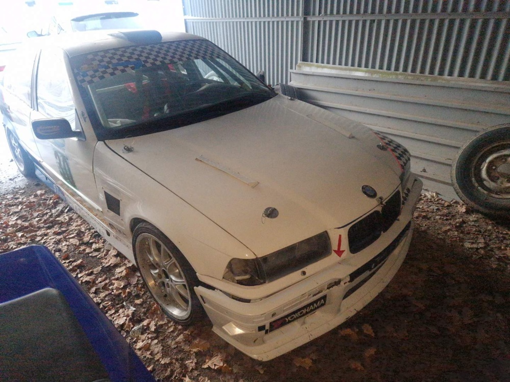 1286223-2 BMW 325i Sedan Manuell, 192hk, 1991 Banbil/Cup bil