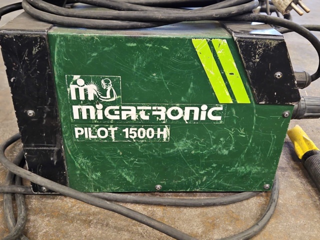 1225237-2 Welding Migatronic Pilot 1500H + Speedglass helmet