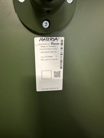 1294335-5 Materia "Hopper" side table, raise or lower