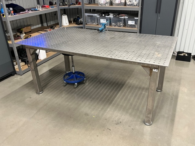 1255196-1 Metal assembly table