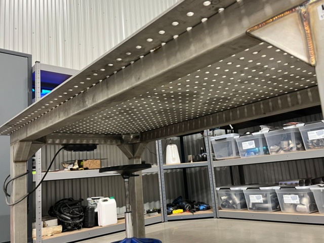 1255196-9 Metal assembly table