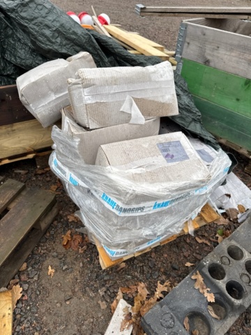 1225720-4 Aluminum profiles