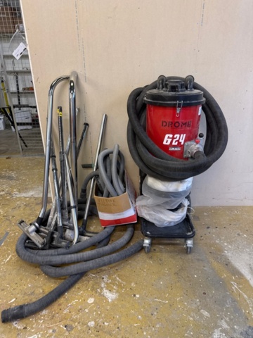 1299711-1 Vacuum cleaner with assorted accessories - Drome G24 -2022