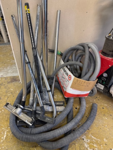 1299711-4 Vacuum cleaner with assorted accessories - Drome G24 -2022