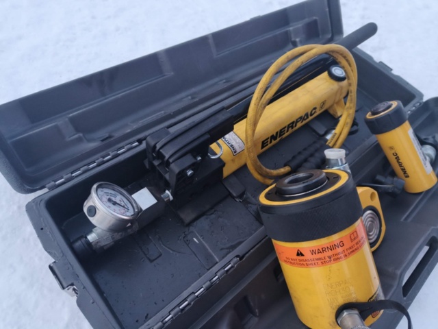 1267456-2 Portopower Enerpac P392 including accessories